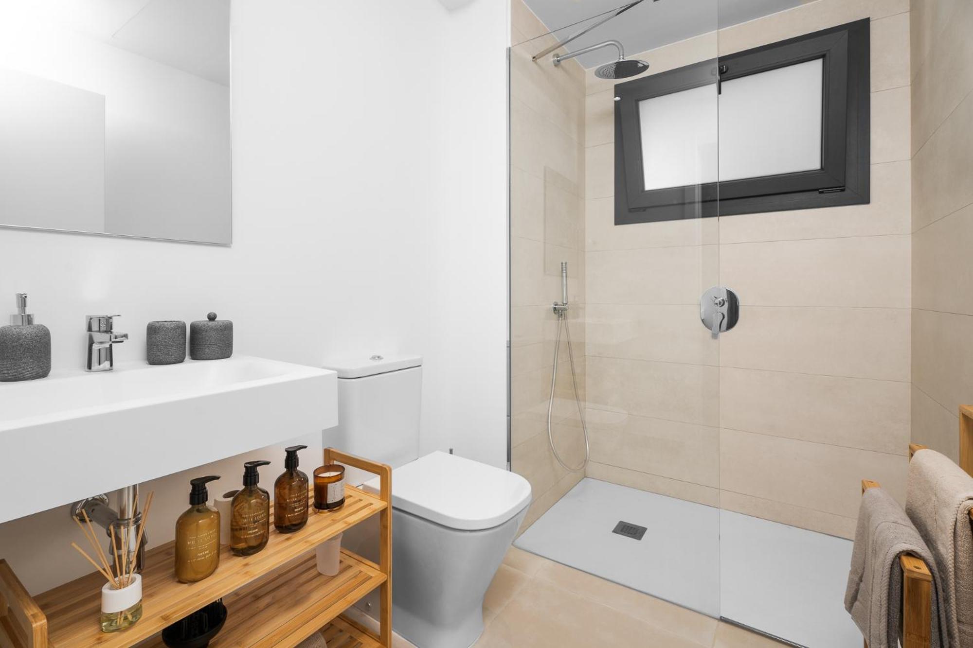 Stylish 2br Pool & Balcony Fuengirola